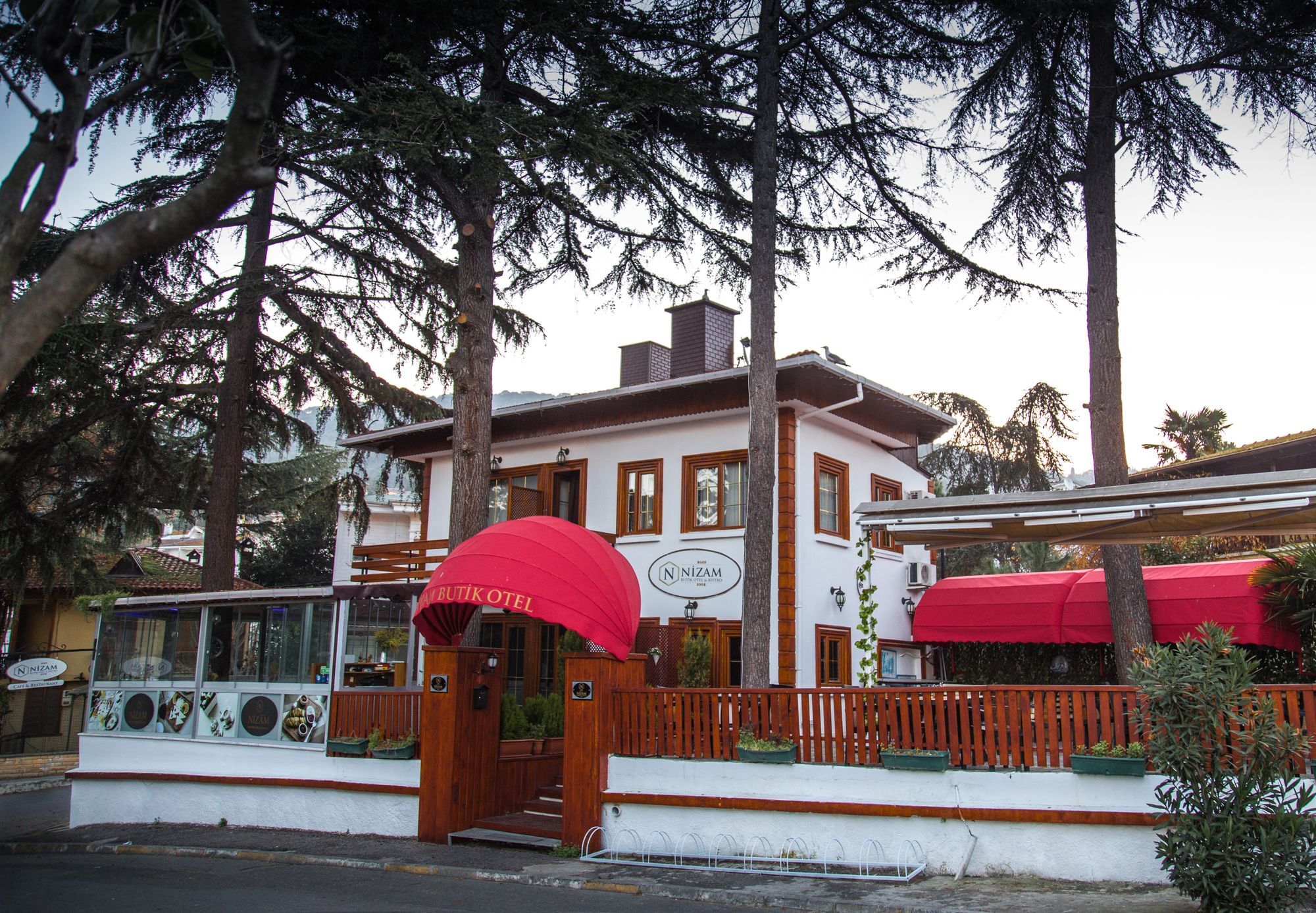 Nizam Butik Otel Bueyuekada Adalar Esterno foto